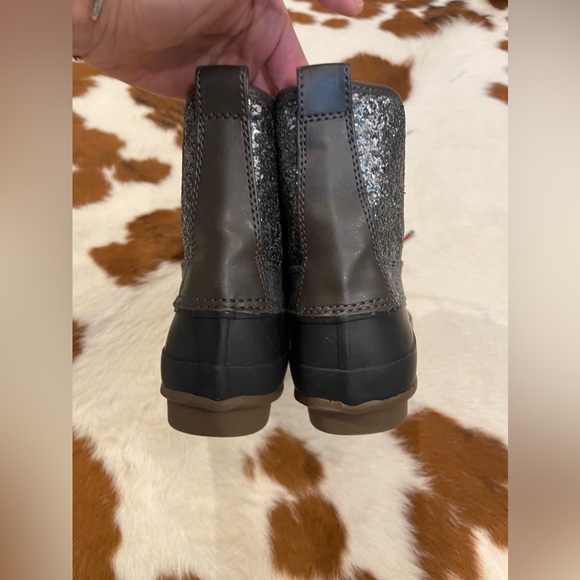 Gianni Bini Duck Boots - Picture 4 of 7